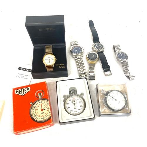 480 - Large selection of assorted wristwatches etc includes pod, casio, heuer etc