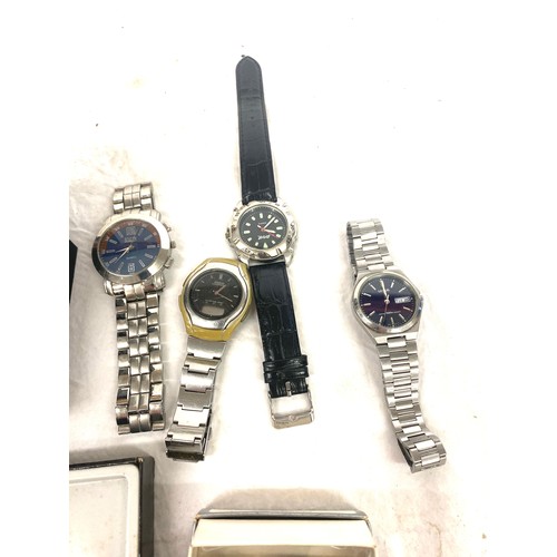 480 - Large selection of assorted wristwatches etc includes pod, casio, heuer etc