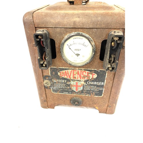 288 - Vintage Davenset battery charger with fan