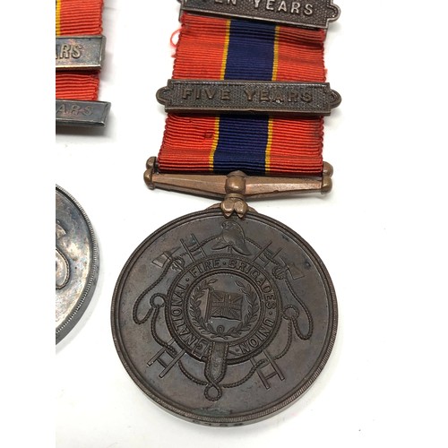 415 - Silver & Bronze Fire brigade long service medals to alfred roberts award notice dated 1915