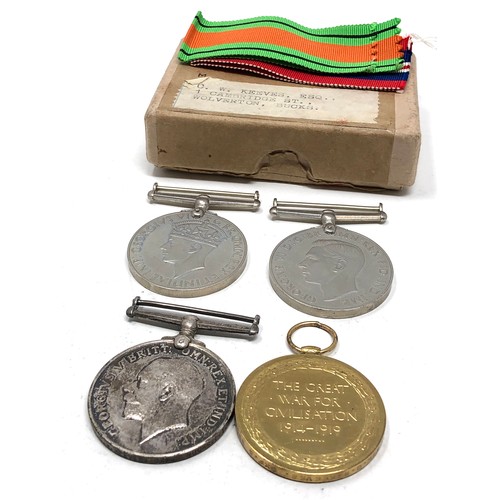 421 - ww1 & ww2 medal group ww1 pair named 266220 pte c.w.keeves oxf & bucks l.i boxed ww2 medals named on... 