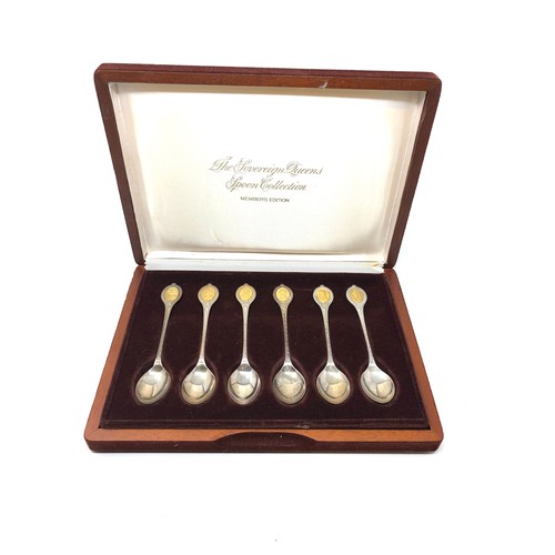 71 - Boxed silver the sovereign queens spoon collection silver weight 151g