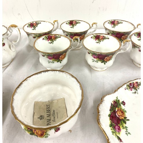 23 - Selection of Royal Albert Country Rose pieces to include 6 cups, 6 saucers, milk jug, sugar bowl, ca... 