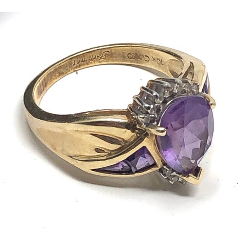 81 - 9ct gold amethyst & diamond ring 4.5g