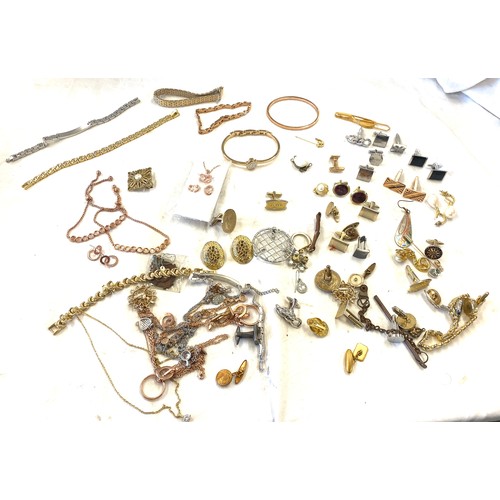 471 - Large selection of costume jewellery etc