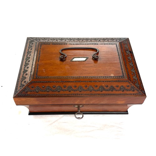 439 - Palais royal sewing box / vanity necessaire box & contents circa 1824 provenance inside box