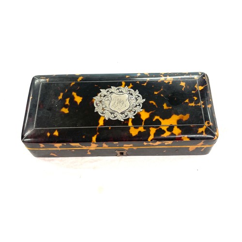 438 - Tortoiseshell box containing 7 cut throat razors