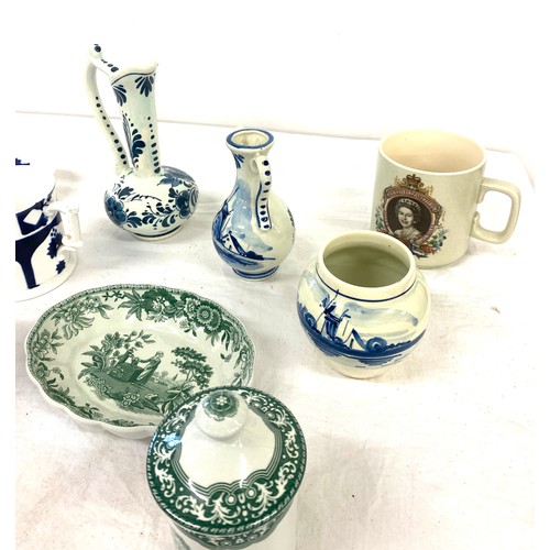 46 - Selection blue and white pottery to include Delph, Spode, Royal Worcester etc
