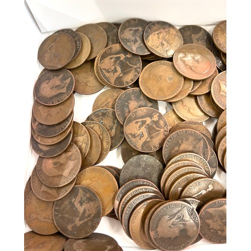 11 - Selection of various antique and later cons to include one penny, half a penny, three pence coins et... 
