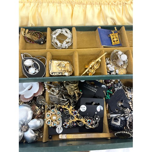 549 - Jewellery box and a selection of costume jewellery