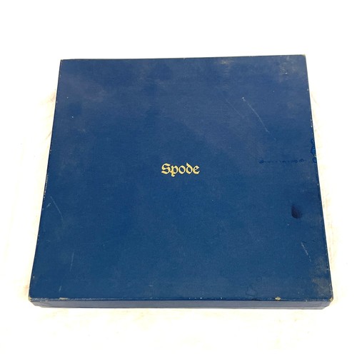 526 - Lindus boxed Spode plate