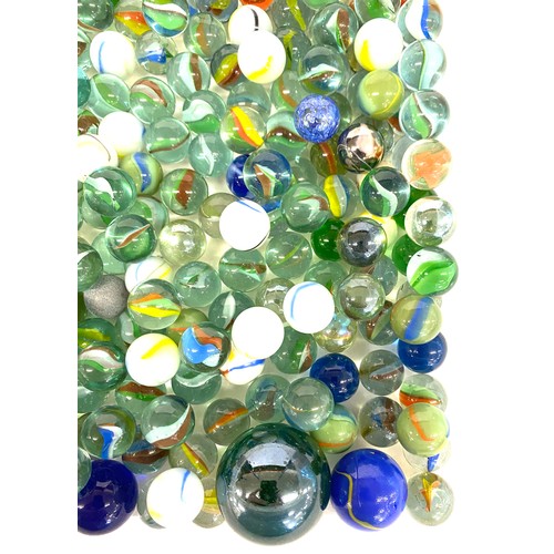 66 - Laege selection vintage marbles