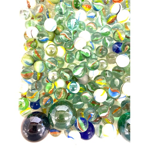 66 - Laege selection vintage marbles