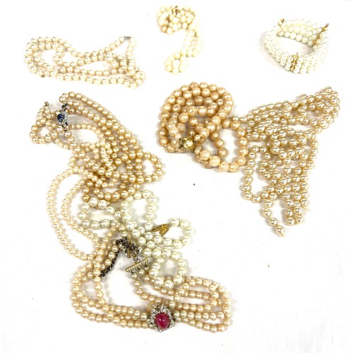 567 - Selection vintage ladies pearls to include a necklace with 9ct gold clasp