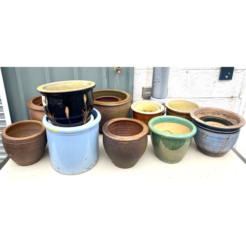 101G - Selection of glazed garden pots, various sizes