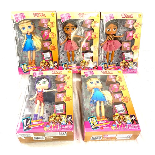 83 - 5 Boxes of brand new boxy girls by Jay play, 2 x willa 2 x Nomi 1 Riley