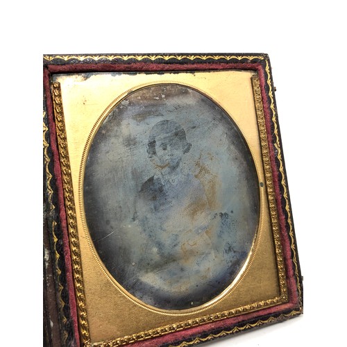 333 - Antique  Victorian oval miniature hand painted picture of a young girl with original daguerreotype i... 