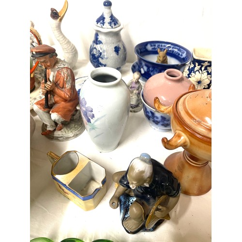199 - Selection of collectable pieces to include oriental piece,s Beswick etc
