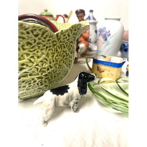 199 - Selection of collectable pieces to include oriental piece,s Beswick etc