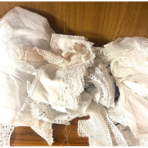 156 - Selection antique laundered lace