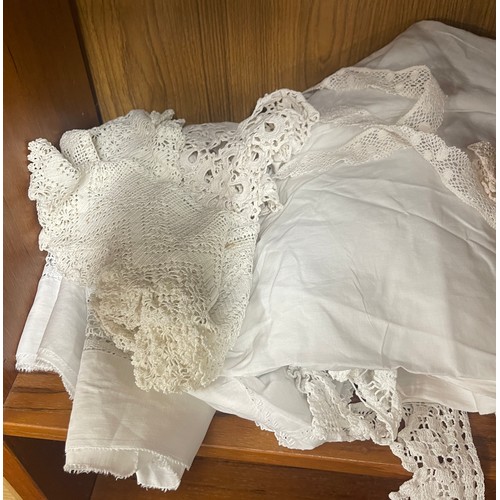 156 - Selection antique laundered lace