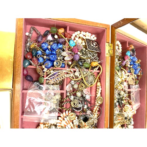 162 - Large selection of ladies costume jewellery in a jewellery box