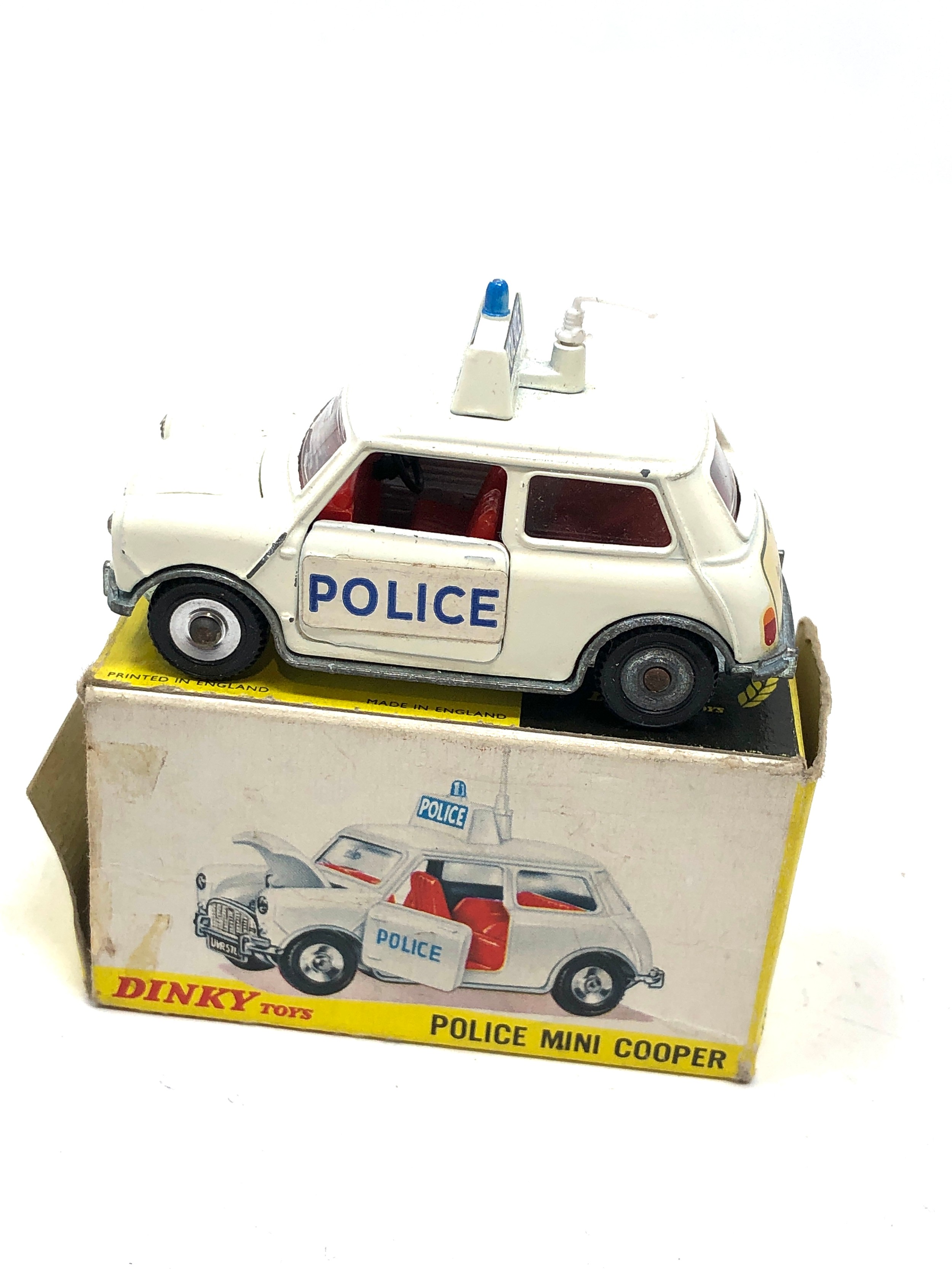 Dinky toys 250 police mini cooper