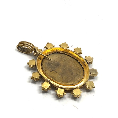 161 - A superb quality antique, solid 18 carat gold pendant; beautifully Set with a stunning, finely craft... 