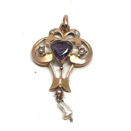 159 - An antique 9ct gold Art Nouveau pendant measures approx 4cm drop