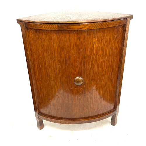 526 - Vintage corner oak linen bin, approximate measurements: Height 59cm, Width 47cm, Depth 34cm