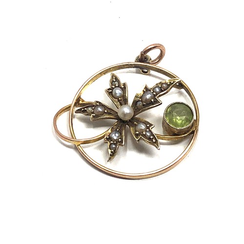 178 - Antique 9 carat gold peridot & pearl Edwardian / Art Nouveau pendant measures approx 25 mm diameter ... 