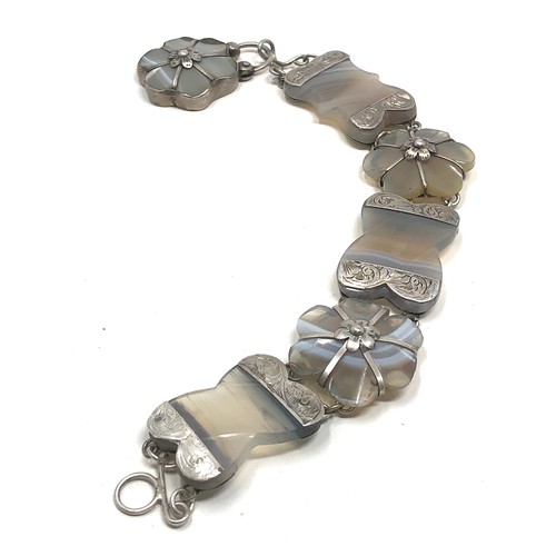 182 - An antique Scottish sterling silver agate bracelet measures approx 7 inches long, padlock 34 x 23 mm... 