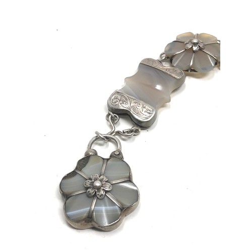 182 - An antique Scottish sterling silver agate bracelet measures approx 7 inches long, padlock 34 x 23 mm... 