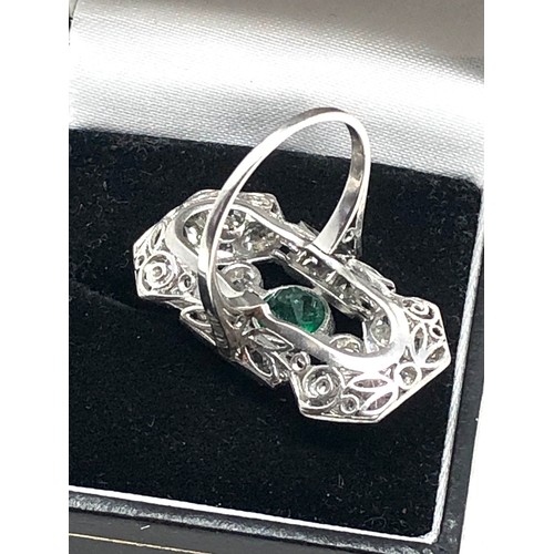 113 - Fine  Art Deco platinum diamond & emerald ring, set with a stunning array of sparkling white old &  ... 