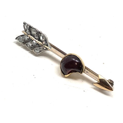 171 - Fine antique rose diamond & garnet crescent arrow brooch measures approx 4.6cm wide