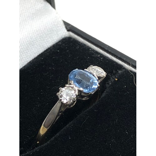 194 - Antique 18ct gold & platinum diamond & aquamarine ring central aquamarine measures approx 6mm by 5mm