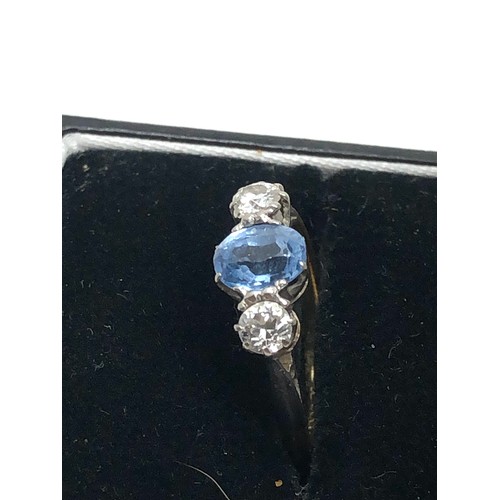 194 - Antique 18ct gold & platinum diamond & aquamarine ring central aquamarine measures approx 6mm by 5mm