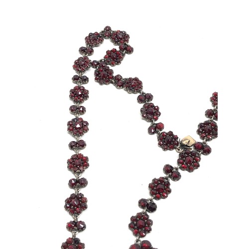 118 - Antique victorian bohemian garnet necklace