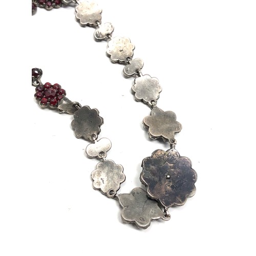 118 - Antique victorian bohemian garnet necklace