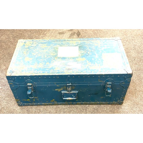 538 - Vintage metal trunk, approximate measurements: Height 13.5 inches, Length 32 inches, Depth 16.5 inch... 