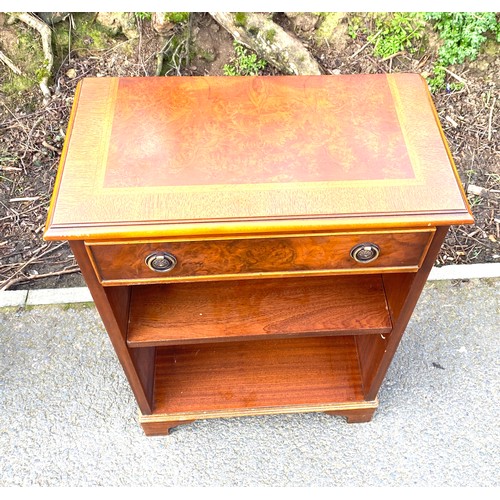 531 - Mahogany 1 drawer low bookcase, approximate measurements: Height 29 inches, Width 19.5 inches, Depth... 