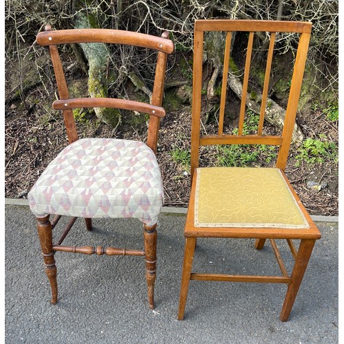 571 - 2 Vintage odd dining chairs