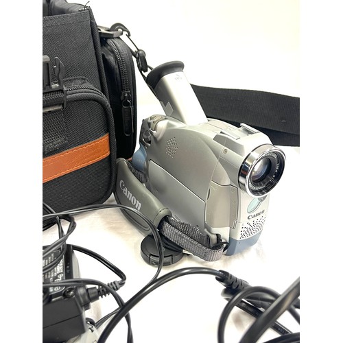 92 - Canon MV 530i digital video camcorder, untested with charger and carry case