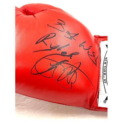 81 - Signed genuine Everlast boxing glove, Best wishes Chris Pyatt