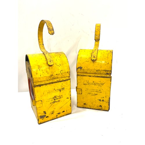 76 - 2 Vintage Chalwyn traffic lights / lanterns