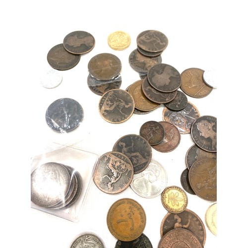 571 - Small box of coins