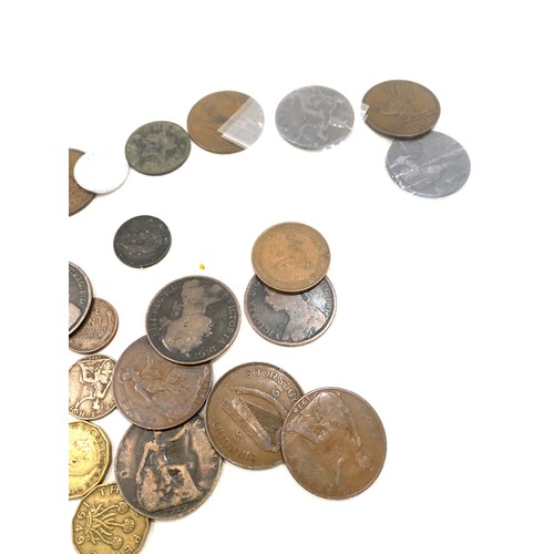 571 - Small box of coins