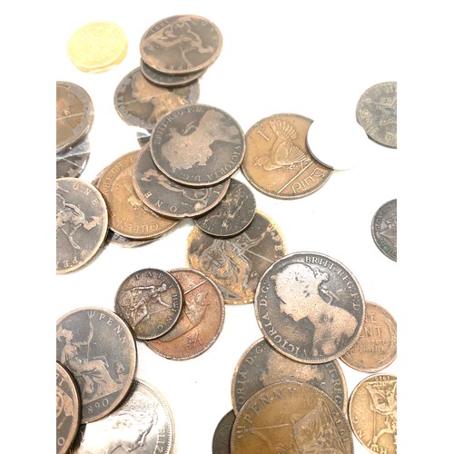 571 - Small box of coins