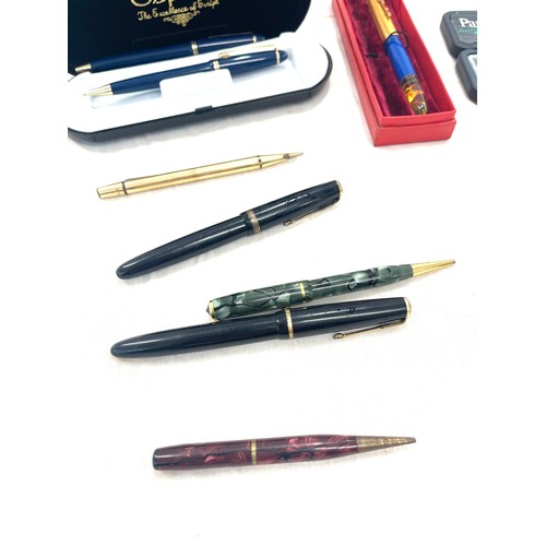 564 - Selection vintage and later pens to include Parker 35, 14ct gold nib