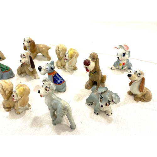 605 - Selection of Wade whimsies to include Lady and the tramp etc